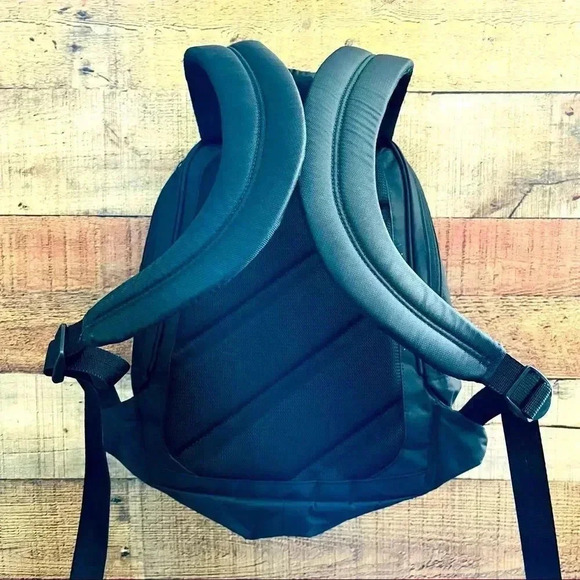 Tumi T-Tech Essential Gear Mini Backpack - Picture 2 of 9